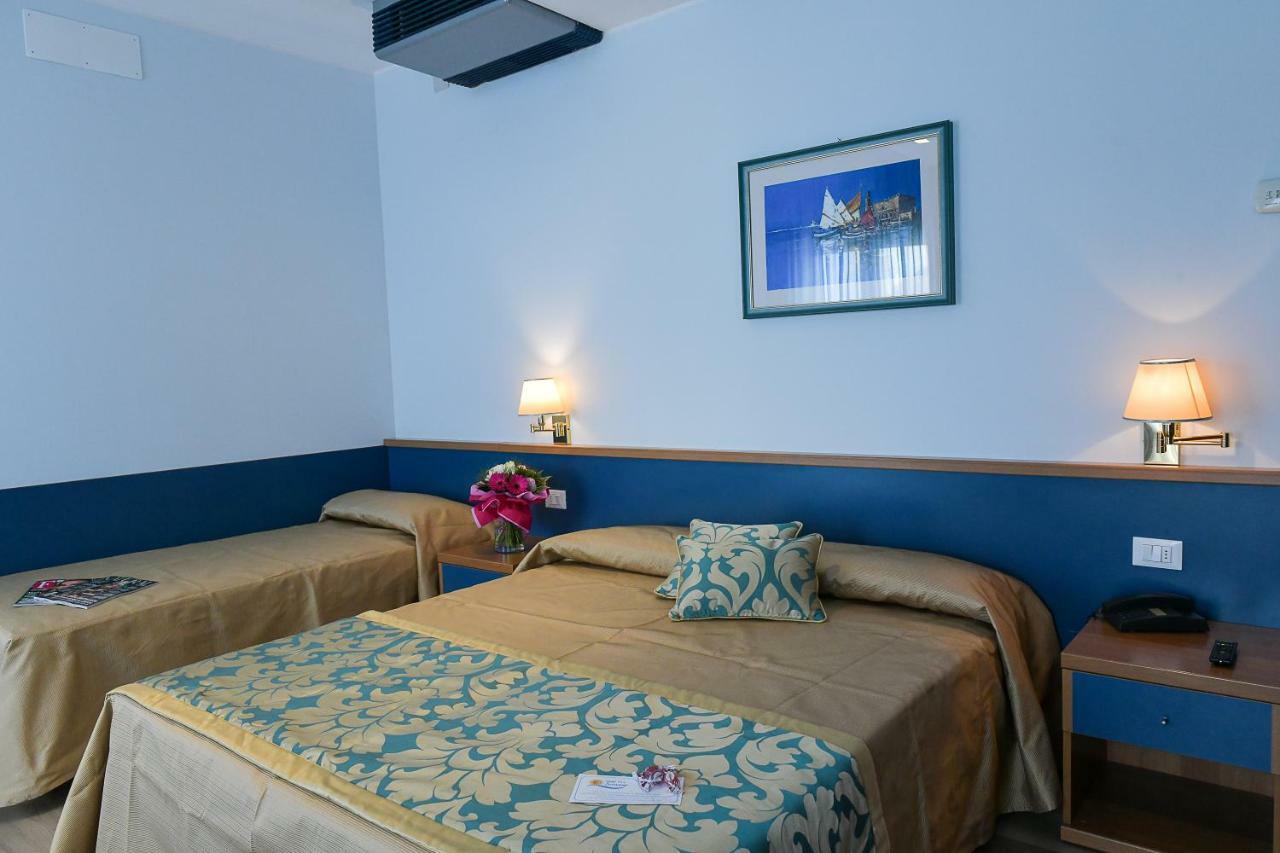 Hotel Souvenir Lido di Jesolo Exterior photo