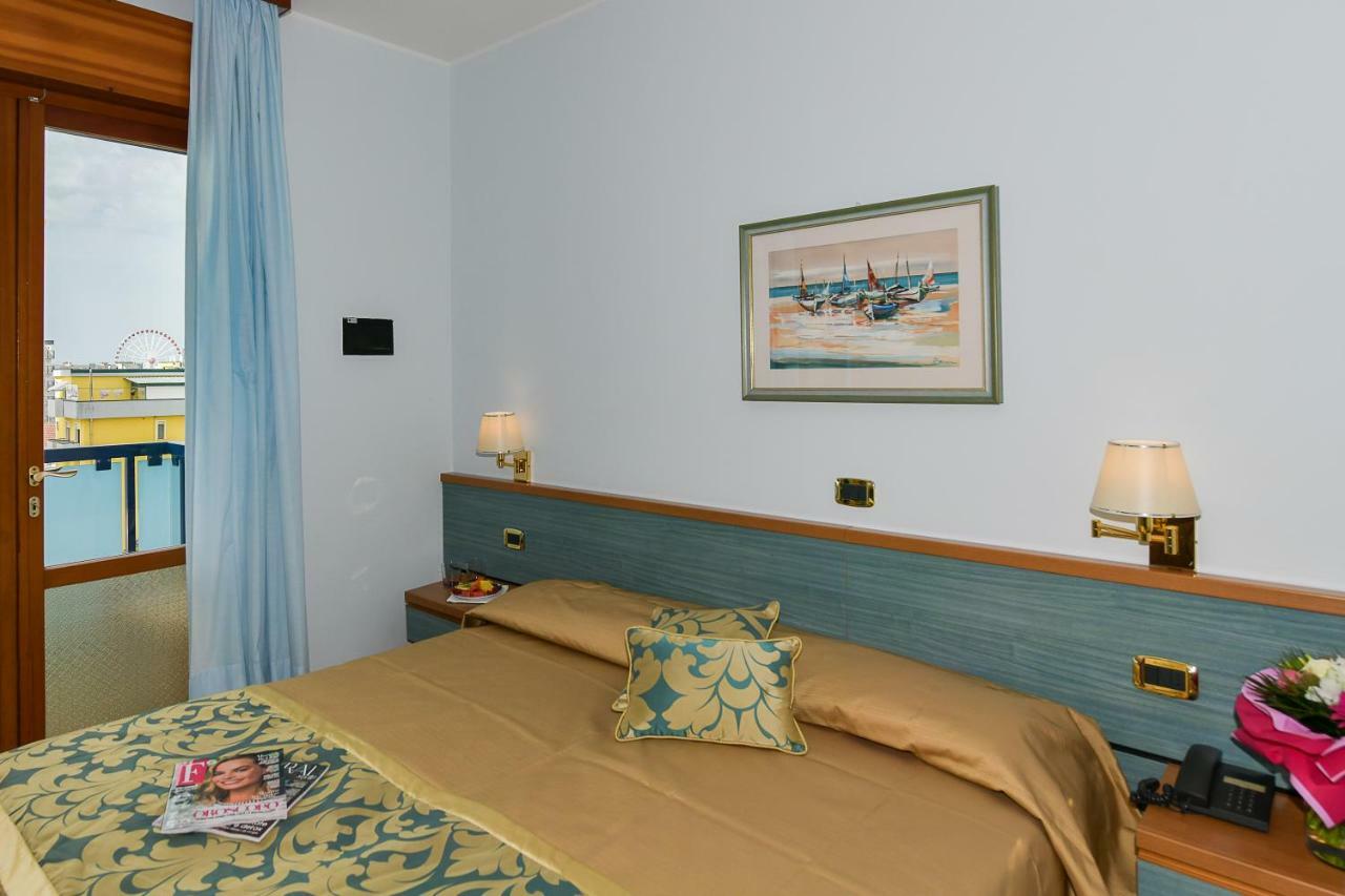 Hotel Souvenir Lido di Jesolo Exterior photo